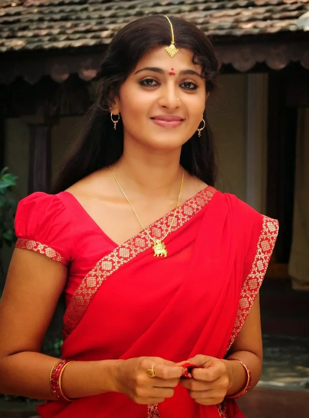 Beautiful Indian Girl Anushka Shetty Big Face Stills